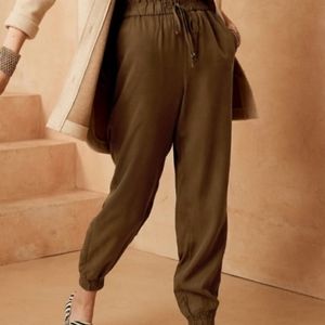 Banana Republic Tencel Drawstring Joggers size L